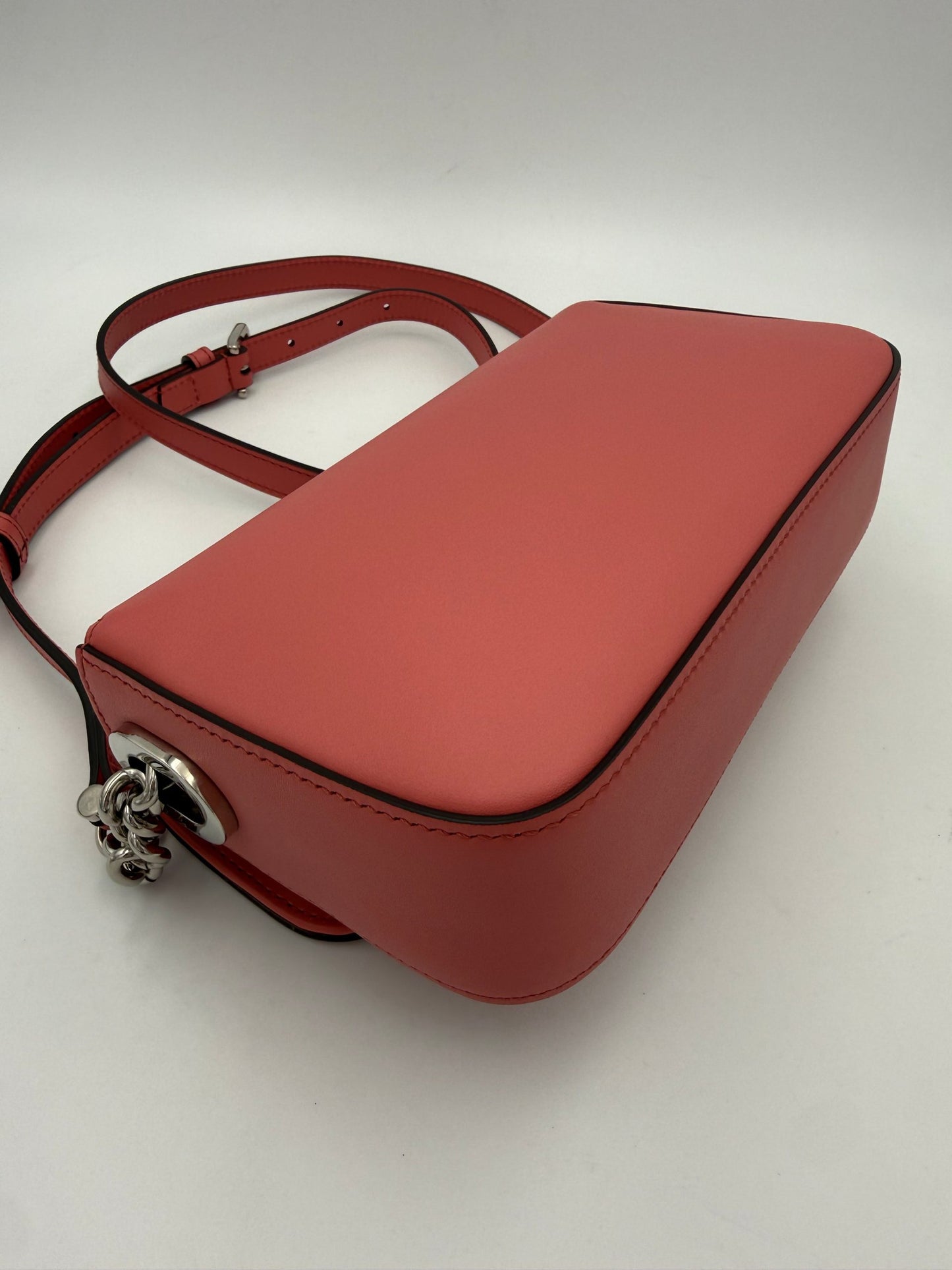 Sac porté épaule en cuir Gucci collection GG Marmont