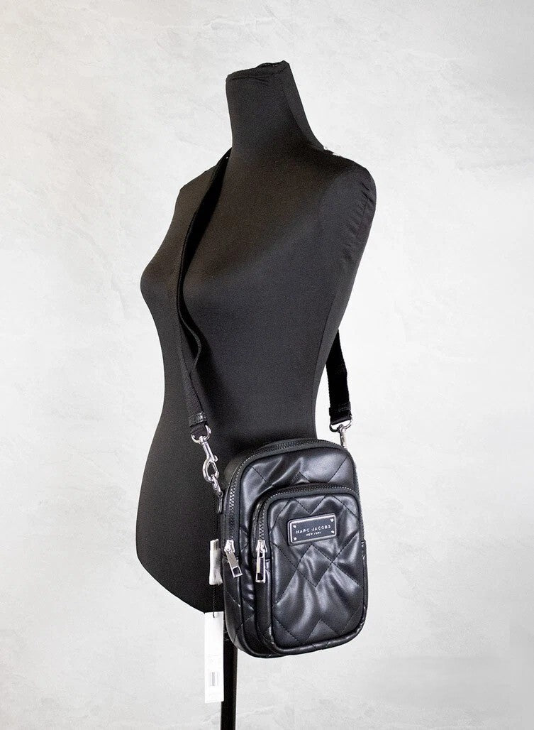Bolso cruzado Marc Jacobs Pillow pequeño de cuero liso acolchado negro
