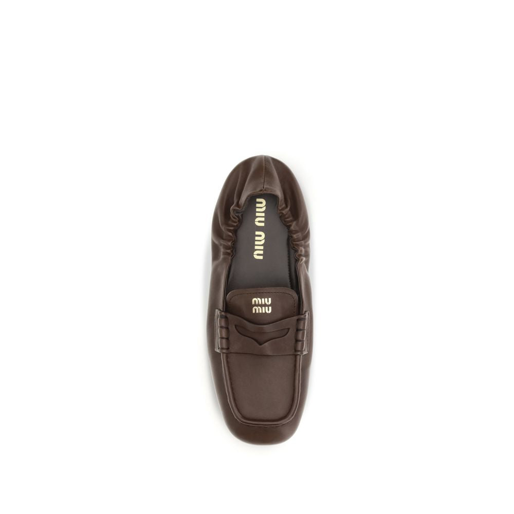 Miu Miu Mocasines sin cordones de piel de cordero Ovis Aries Aries marrones