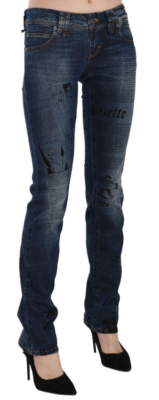 Pantalones vaqueros ajustados de tiro bajo con estampado de periódico azul de John Galliano