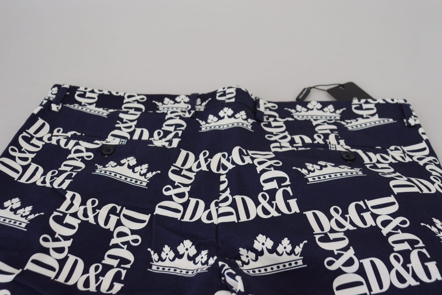 Shorts chinos de algodón con logo estampado en azul de Dolce & Gabbana
