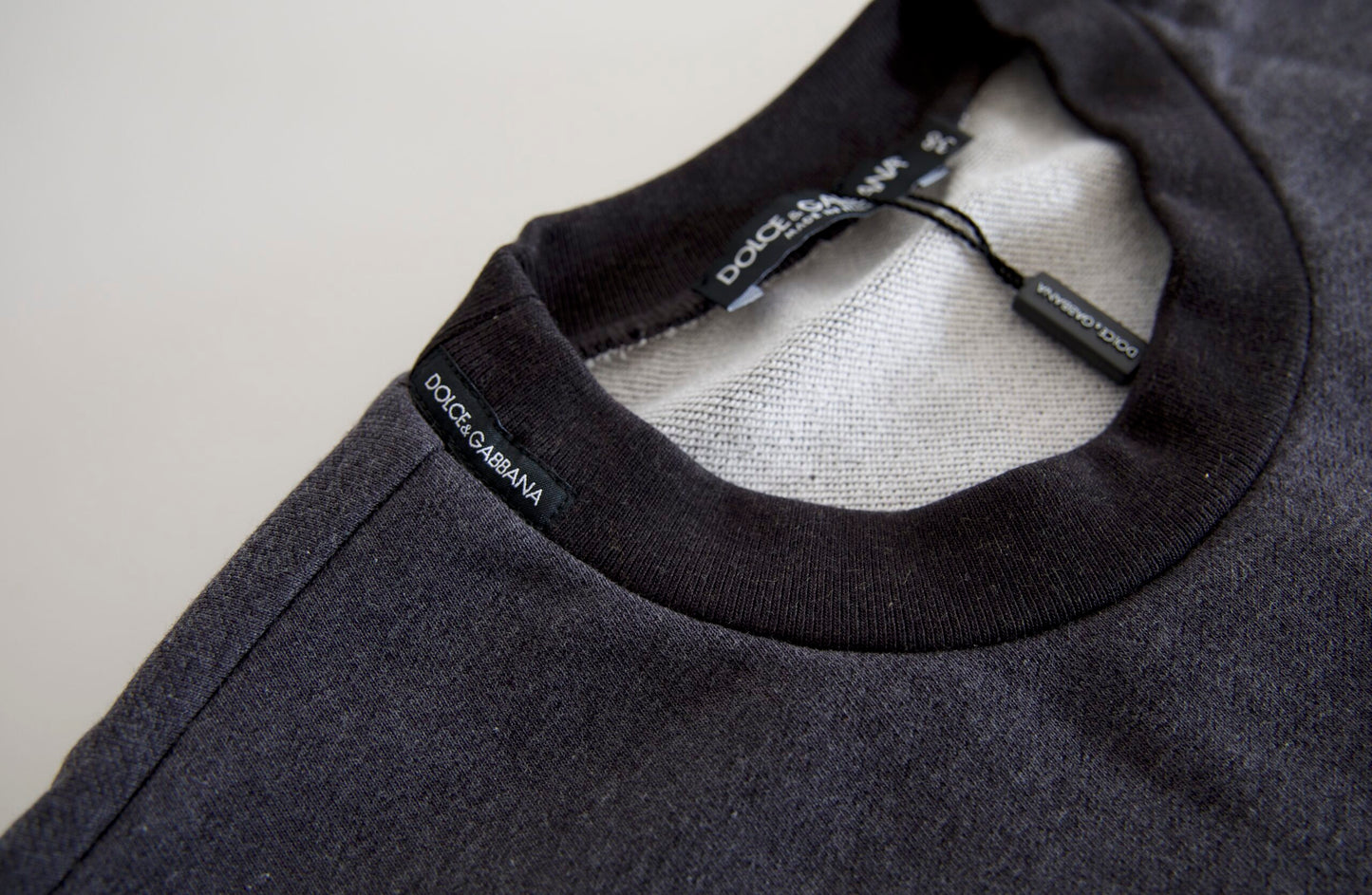 Suéter Dolce & Gabbana de algodón gris oscuro con cuello redondo