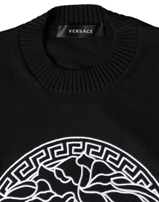 Suéter Versace negro con cuello redondo y logo Medusa bordado