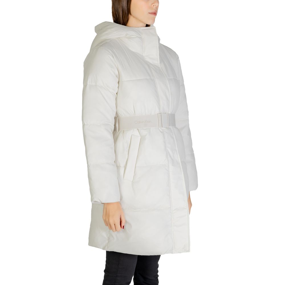 Abrigo Calvin Klein Jeans de nailon color crema