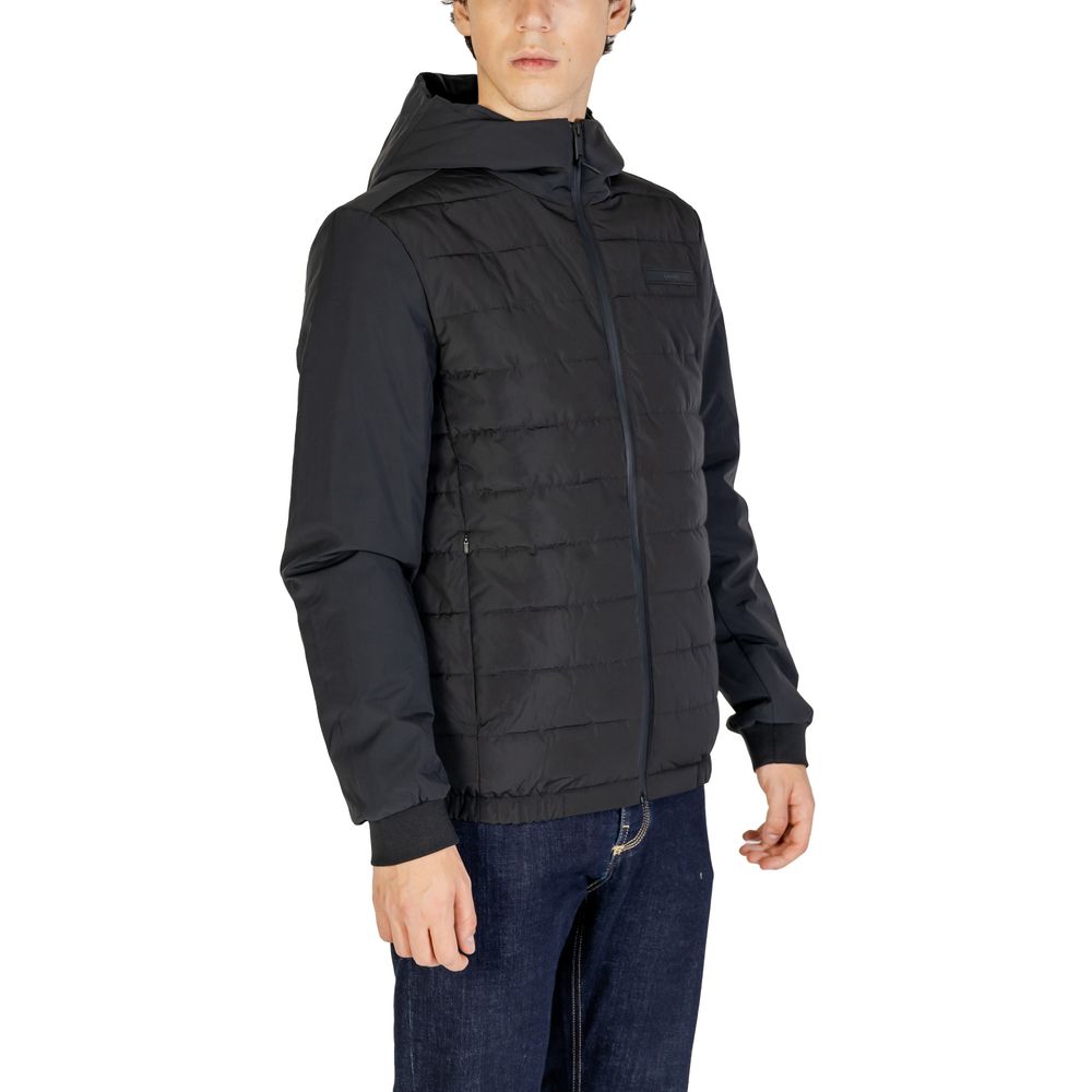Chaqueta Calvin Klein de nailon reciclado negro
