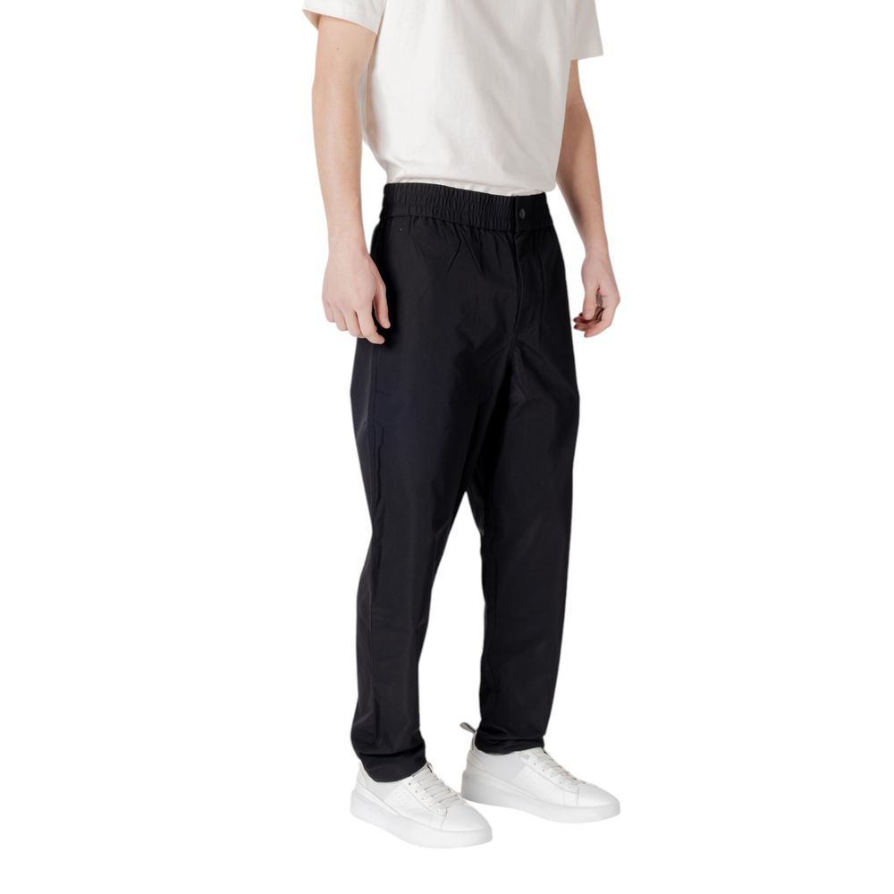 Pantalones casuales Calvin Klein Jeans de poliéster negro