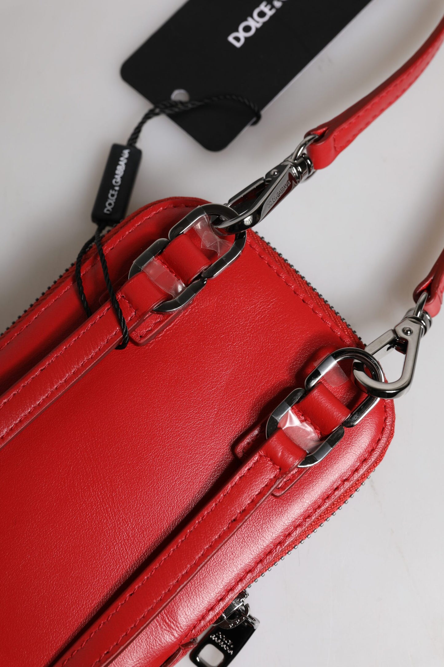 Bolso bandolera Dolce & Gabbana de cuero rojo con correa para teléfono