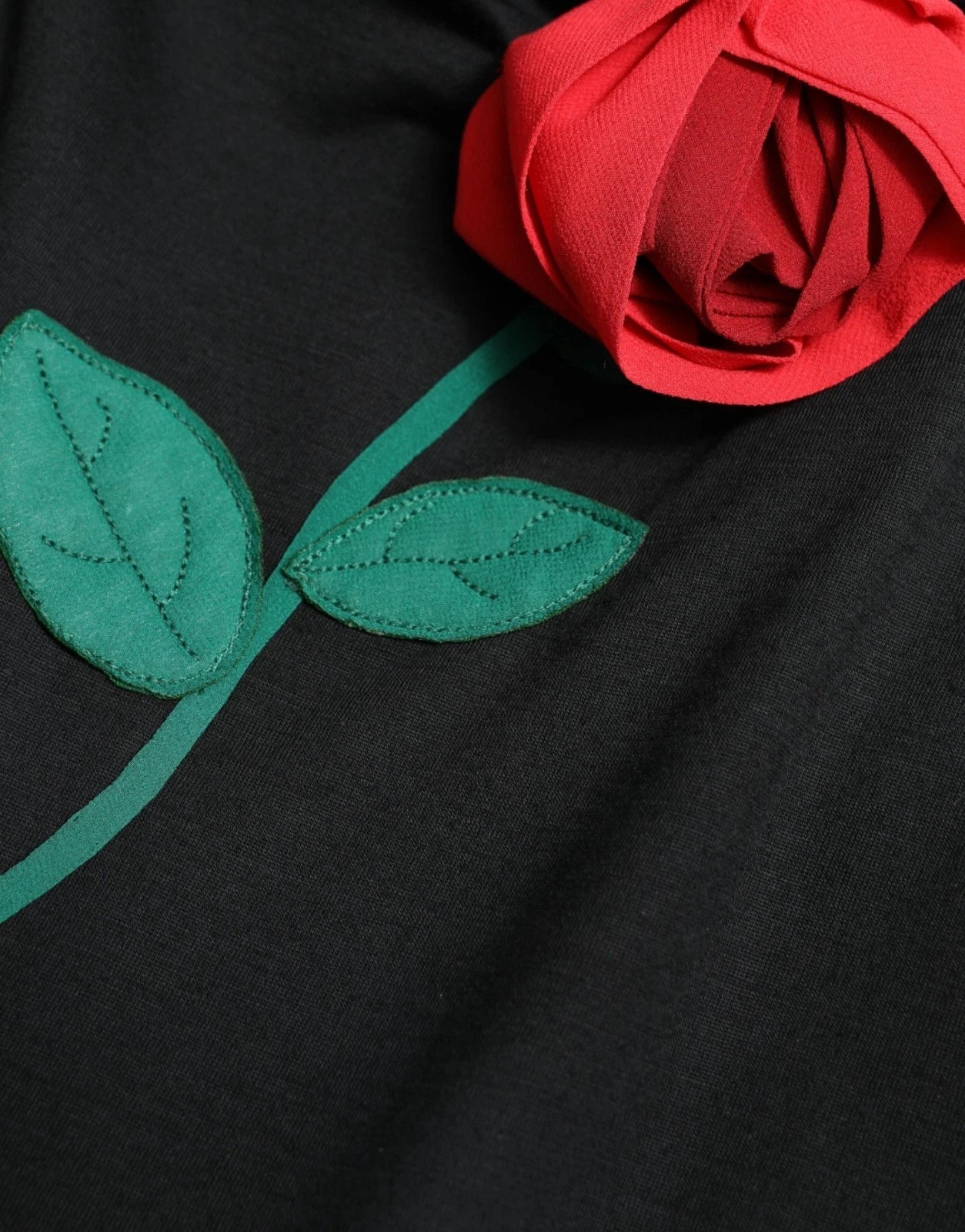 Vestido sin mangas Dolce & Gabbana de lana negra con aplicaciones de rosas