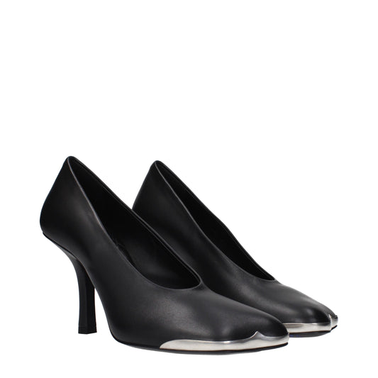 Zapatos de tacón alto de piel negra de Burberry