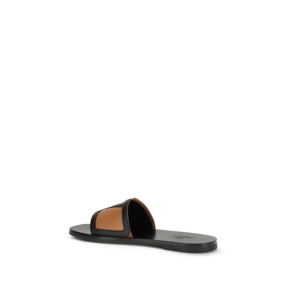 Valentino Garavani Sandales Plates Cuir Noir Modèle Bos Taurus