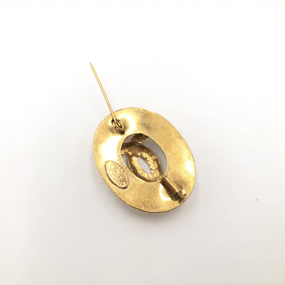 Broche Chanel Coco Mark Con Acabado Histórico Y Diseño Estructurado