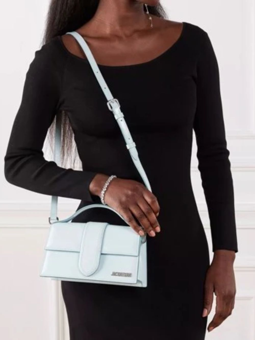 Sac à main Jacquemus Le Grand Bambino en cuir bleu pâle