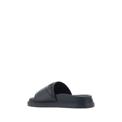 Sandalias planas Fendi de tela gris