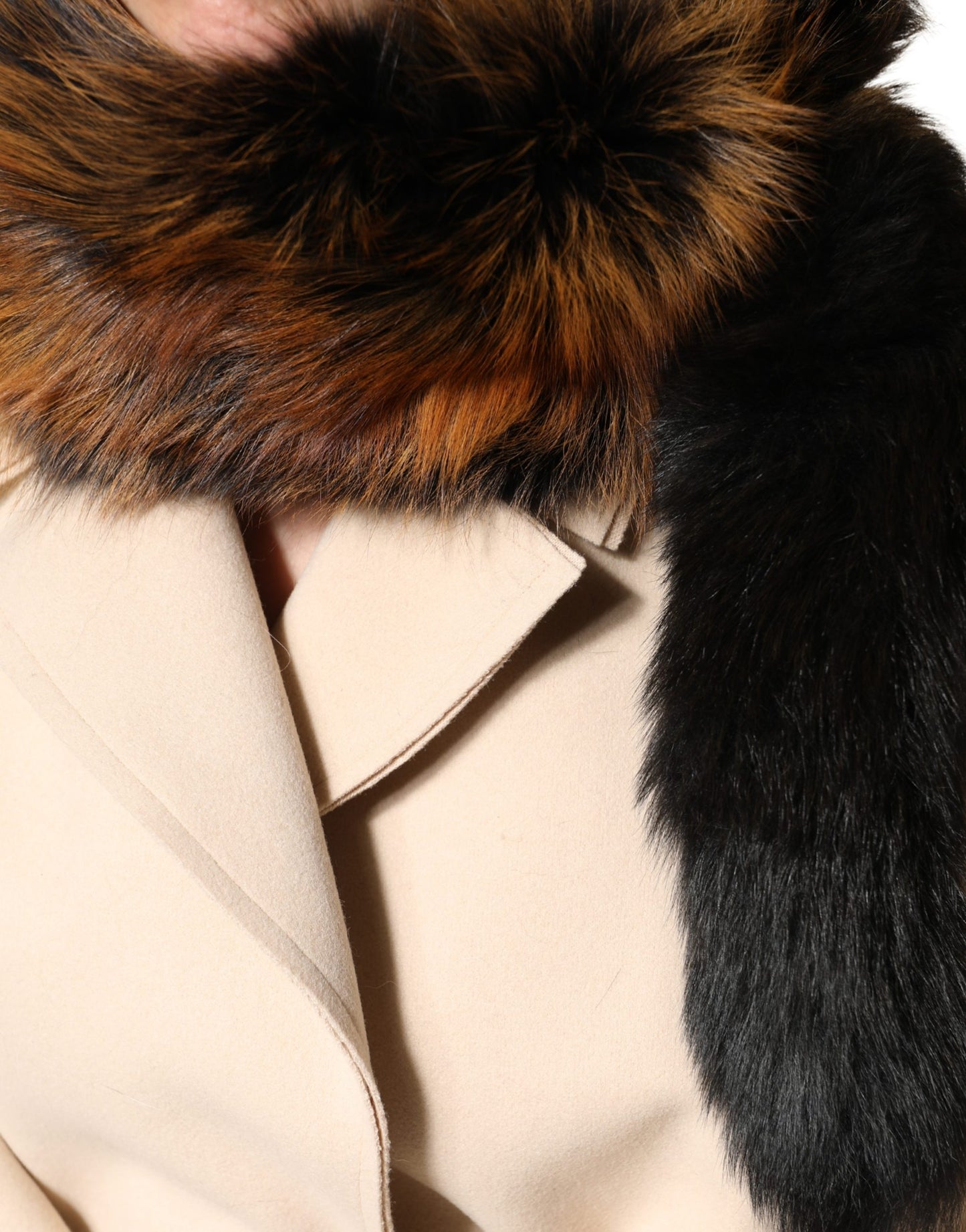 Bufanda Dolce & Gabbana de piel de zorro rojo y marrón para el cuello de invierno