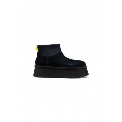 Botines UGG de cuero de ante negro