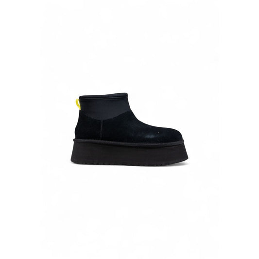 Botines UGG de cuero de ante negro