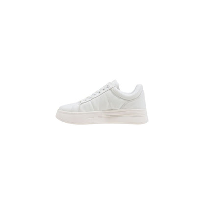 Zapatillas Guess de plataforma de polietileno blancas