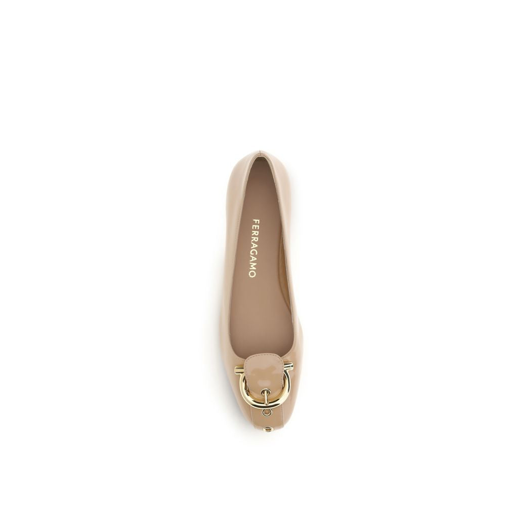 Ballerines en veau couleur beige Ferragamo collection Bos Taurus