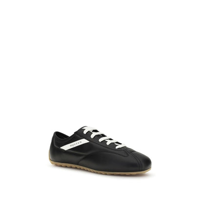 Zapatillas bajas Alexander McQueen de piel de becerro negra Bos Taurus