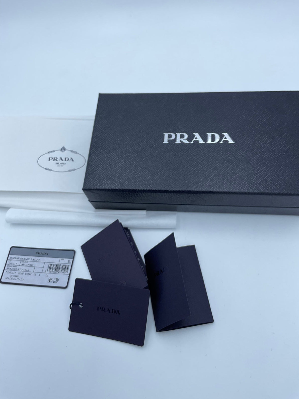 Portefeuille Prada Mirror avec fermeture éclair et finition miroir
