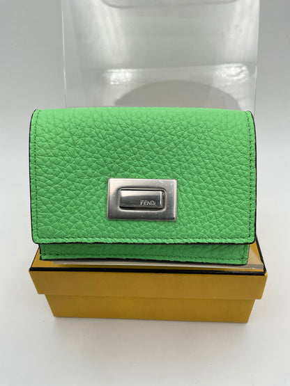 Portefeuille Fendi Peekaboo Petit - Pratique et compact