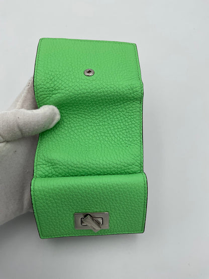 Portefeuille Fendi Peekaboo Petit - Pratique et compact