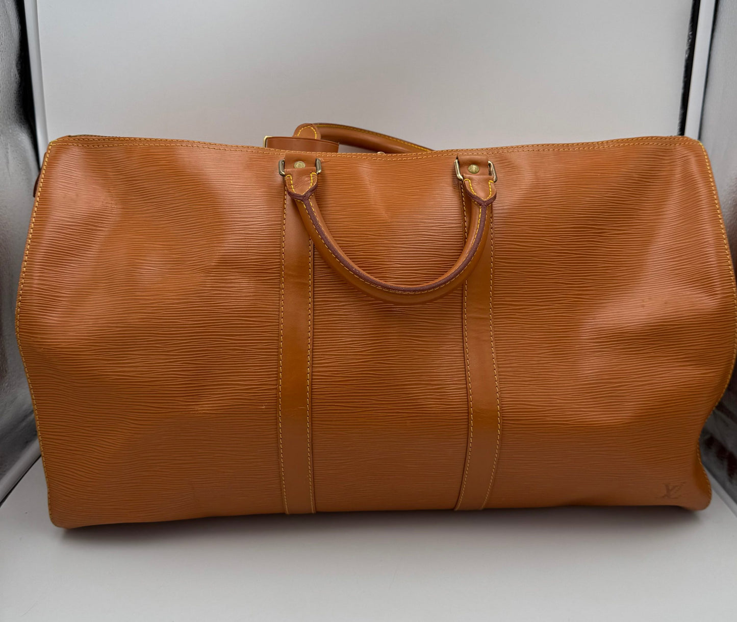 Louis Vuitton Sac de voyage Keepall 50 en cuir Épi marron résistant