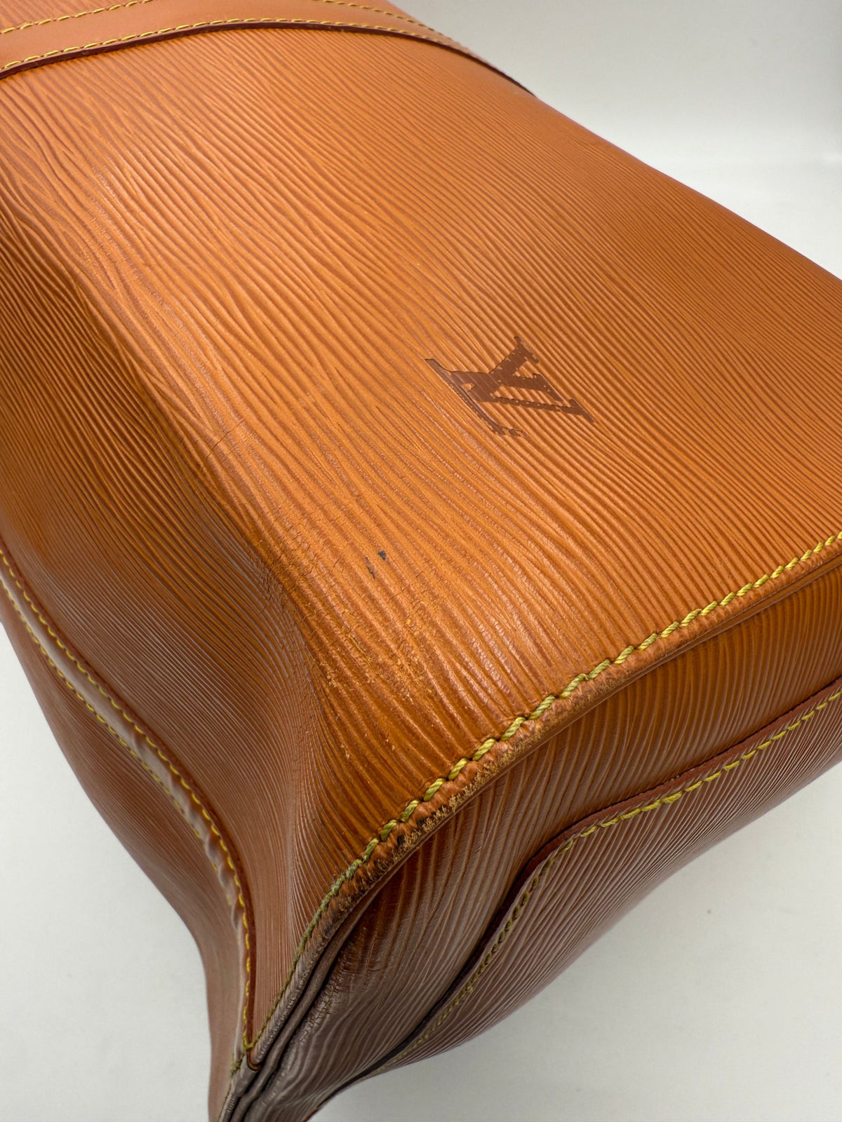 Louis Vuitton Sac de voyage Keepall 50 en cuir Épi marron résistant