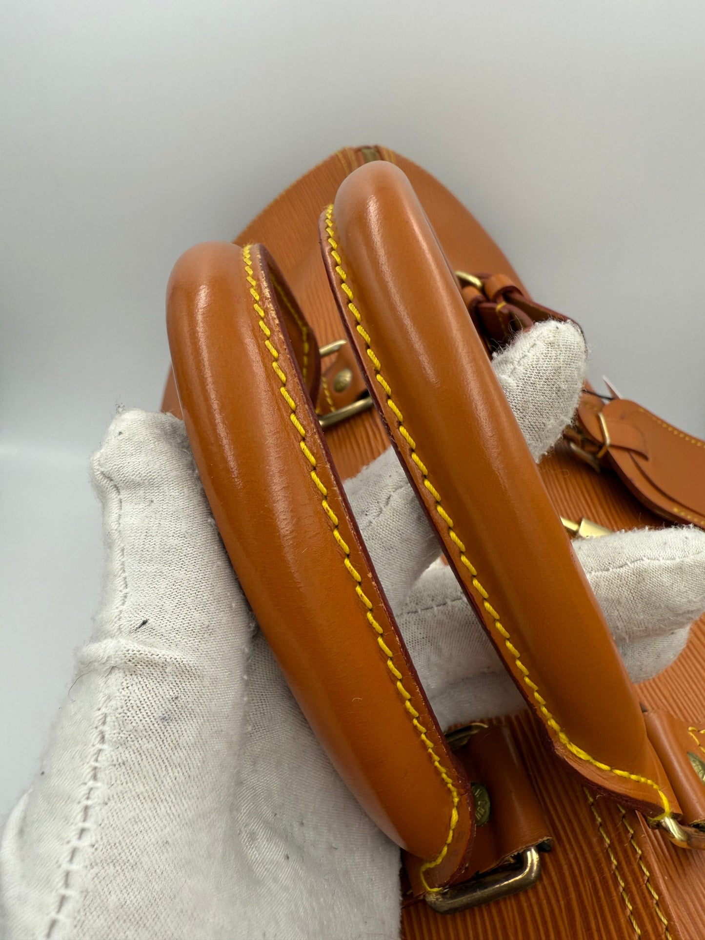 Louis Vuitton Sac de voyage Keepall 50 en cuir Épi marron résistant