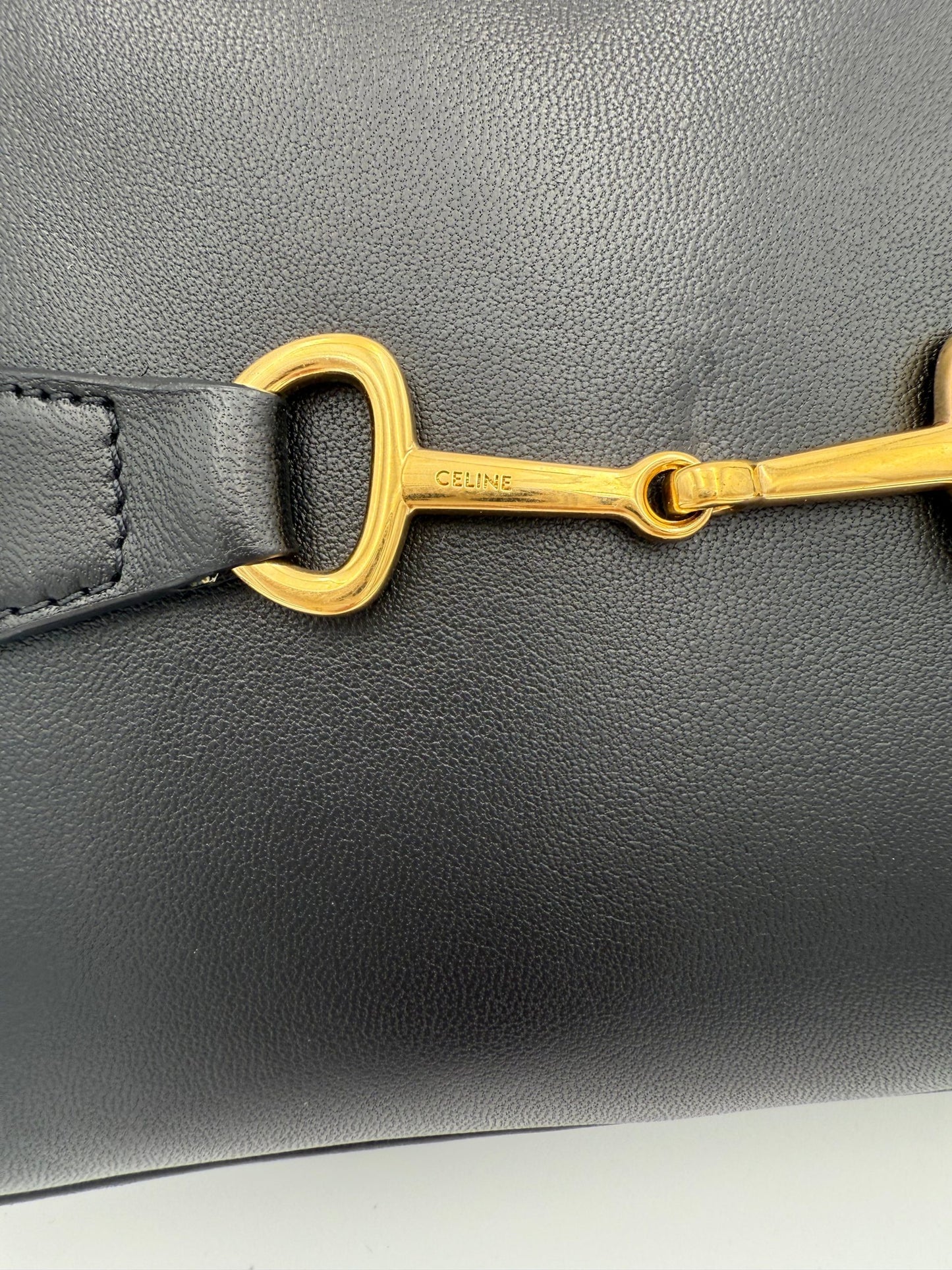 Bolso Celine Crécy Negro Liso De Mano Y Diseño Elegante