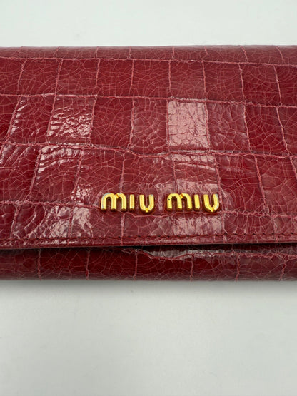 Portefeuille Miu Miu Rouge en Cuir Imprimé Croco