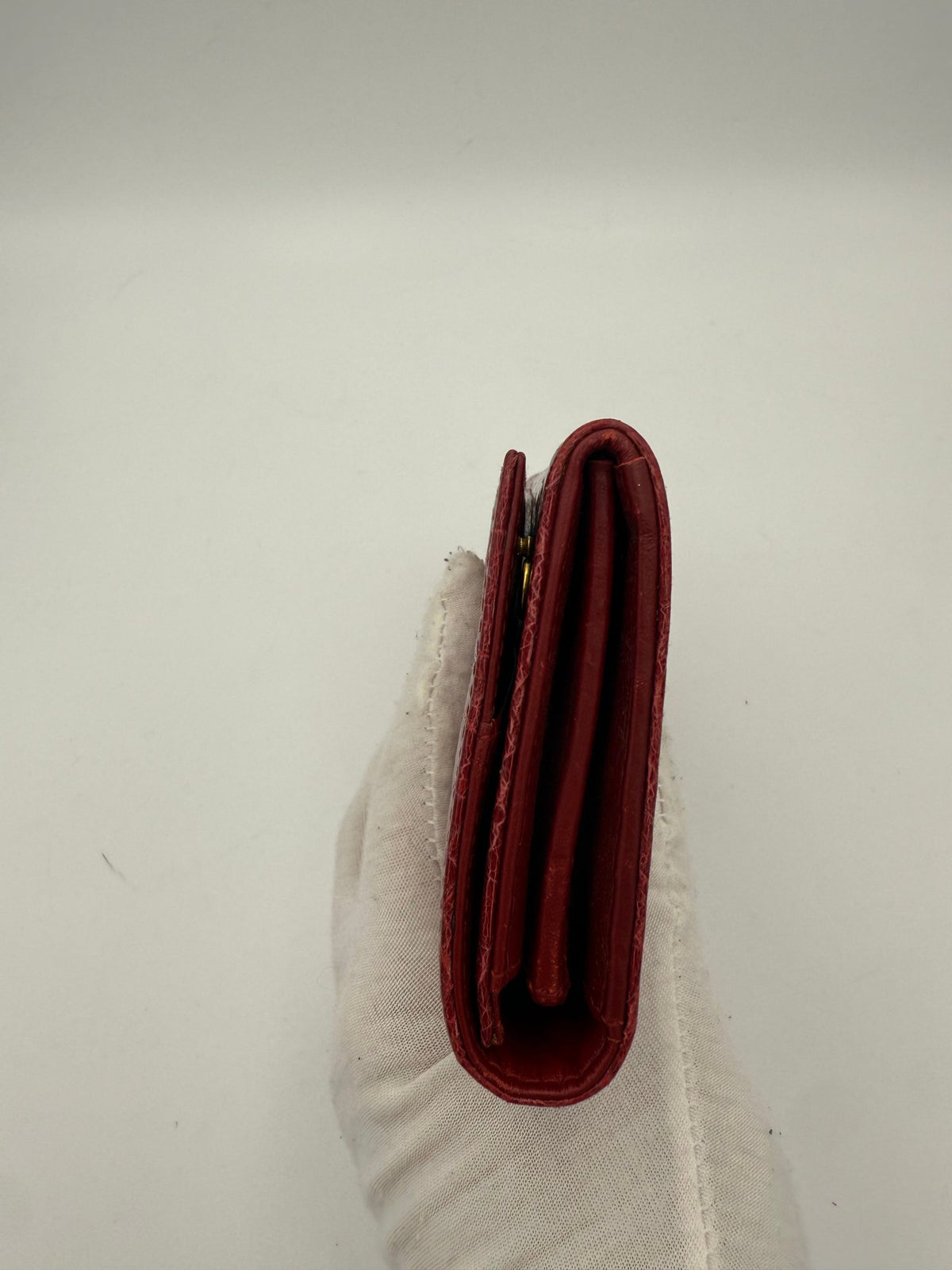 Portefeuille Miu Miu Rouge en Cuir Imprimé Croco