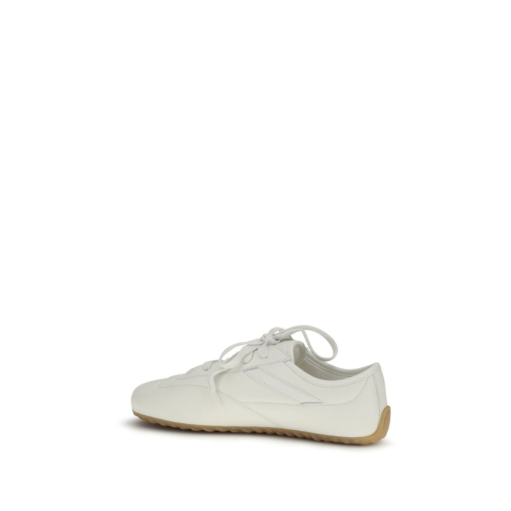 Zapatillas deportivas Alexander McQueen de piel de becerro blanca Bos Taurus