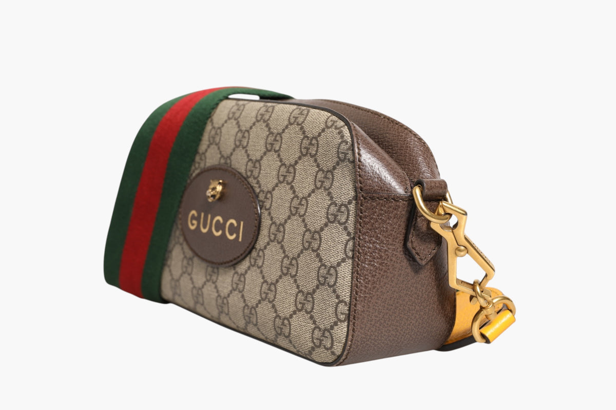Sac bandoulière en toile cirée GG Supreme Neo Gucci