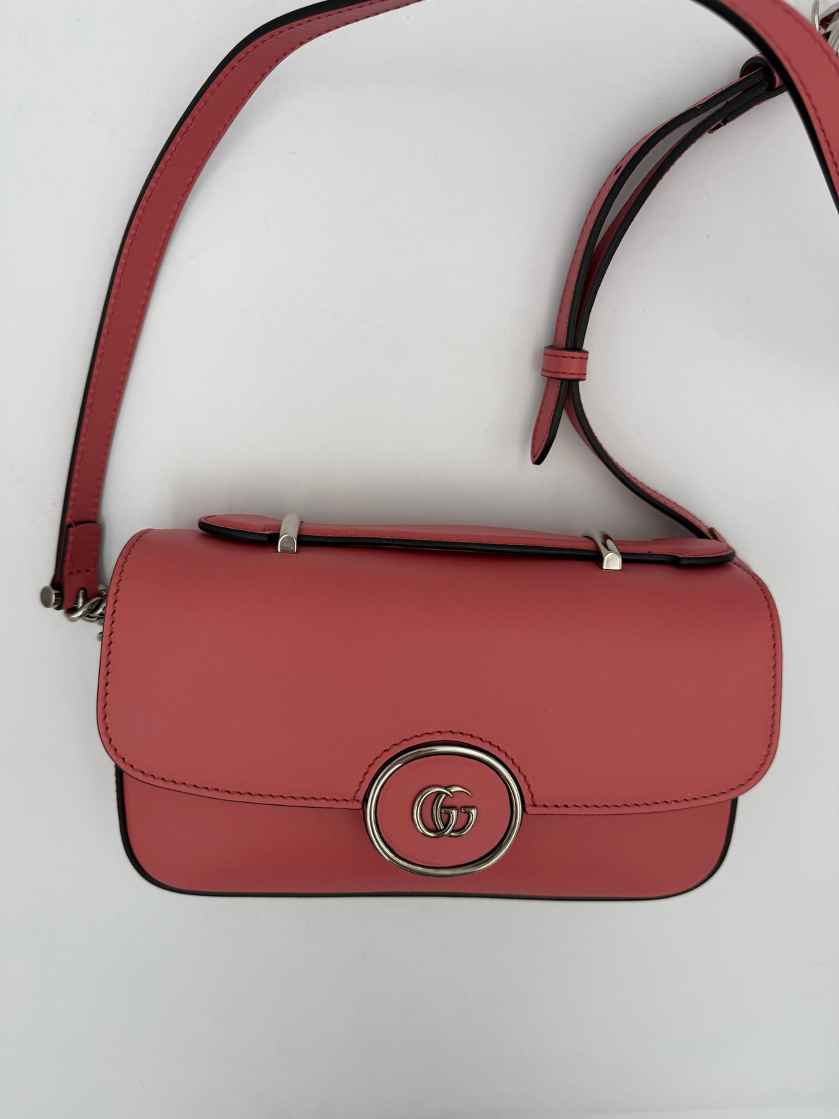 Sac porté épaule en cuir Gucci collection GG Marmont