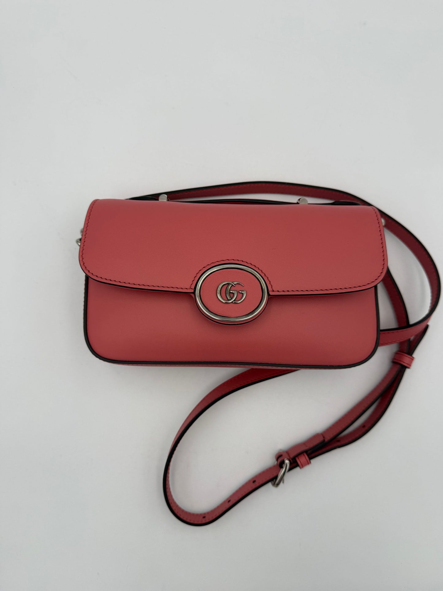 Sac porté épaule en cuir Gucci collection GG Marmont