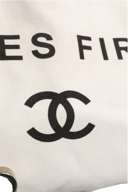 Bolsa Tote Shopper Chanel de Lona Blanca y Negro Modelo Ladies First