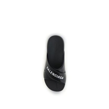 Pantuflas Balenciaga de goma negra