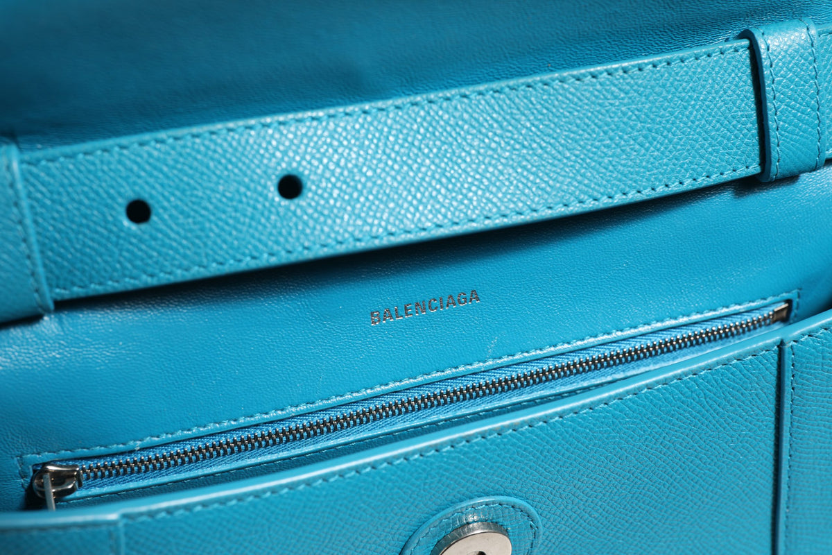 Balenciaga Sac bandoulière Downtown S en cuir de veau bleu