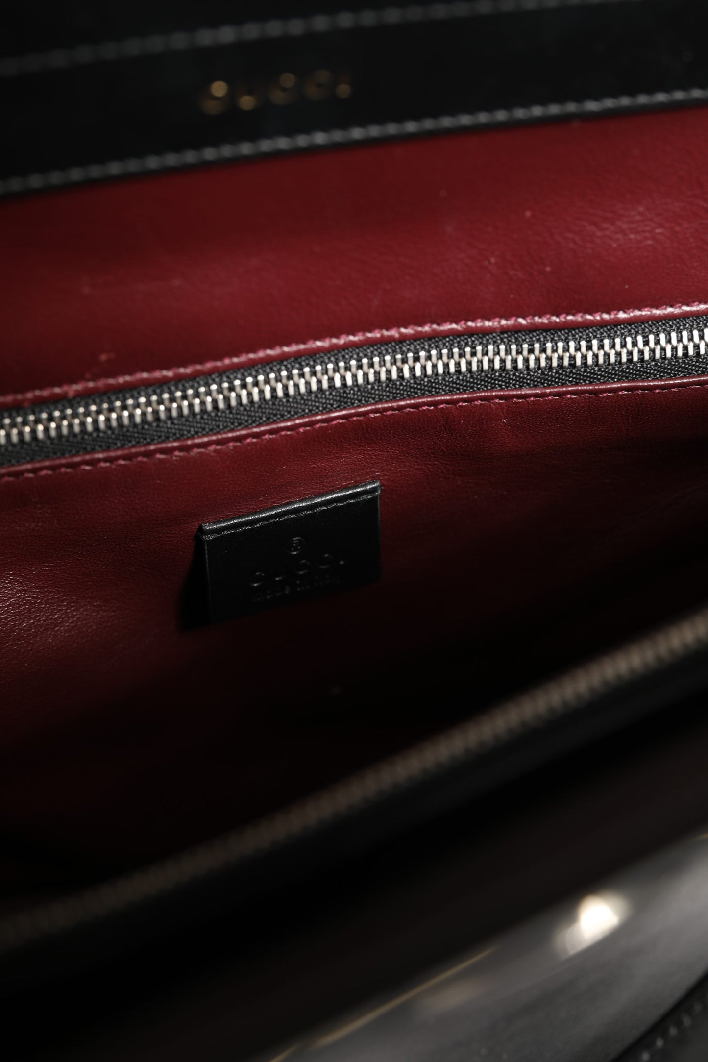 Sac à main à anse supérieure Gucci modèle Zumi taille moyenne