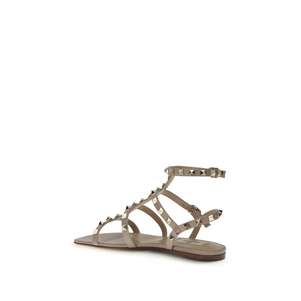 Sandalias planas de piel de becerro beige Bos Taurus de Valentino Garavani