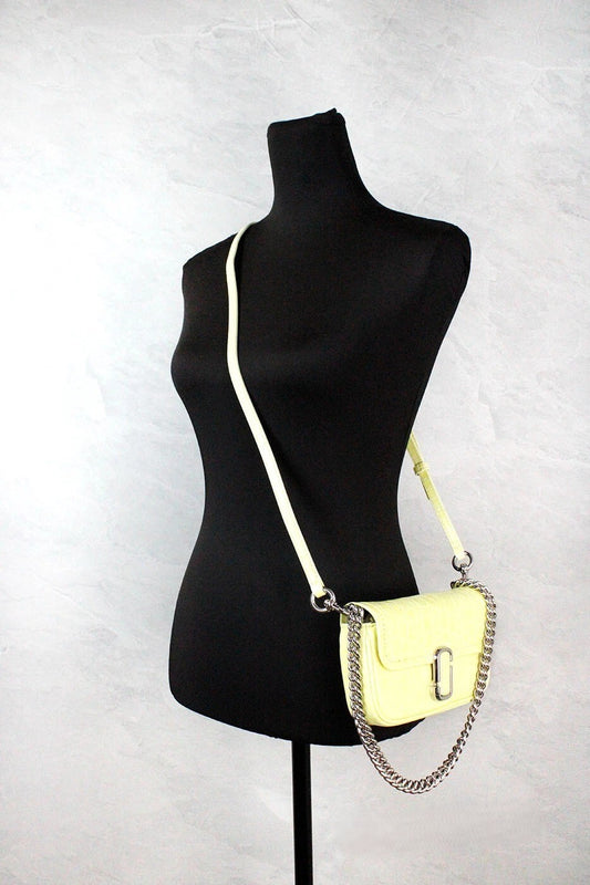 Bolso cruzado de piel repujada amarilla The Mini Shoulder Bag de Marc Jacobs