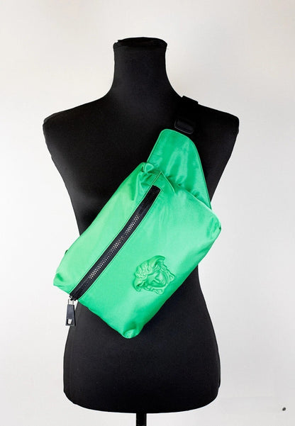 Versace Bolso Cinturón Pequeño Verde Brillante Nylon Acabado Mate Motivo Medusa