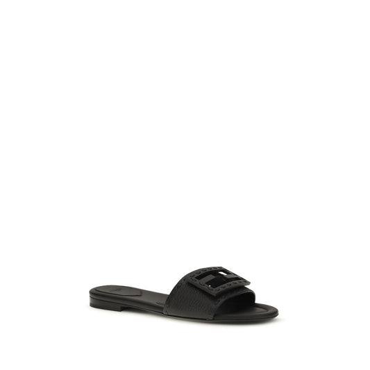 Sandalias planas Fendi de piel de becerro negra Bos Taurus