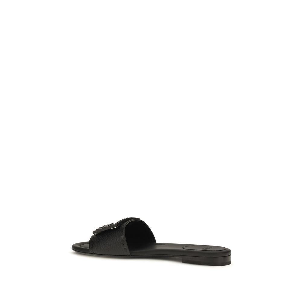 Sandalias planas Fendi de piel de becerro negra Bos Taurus