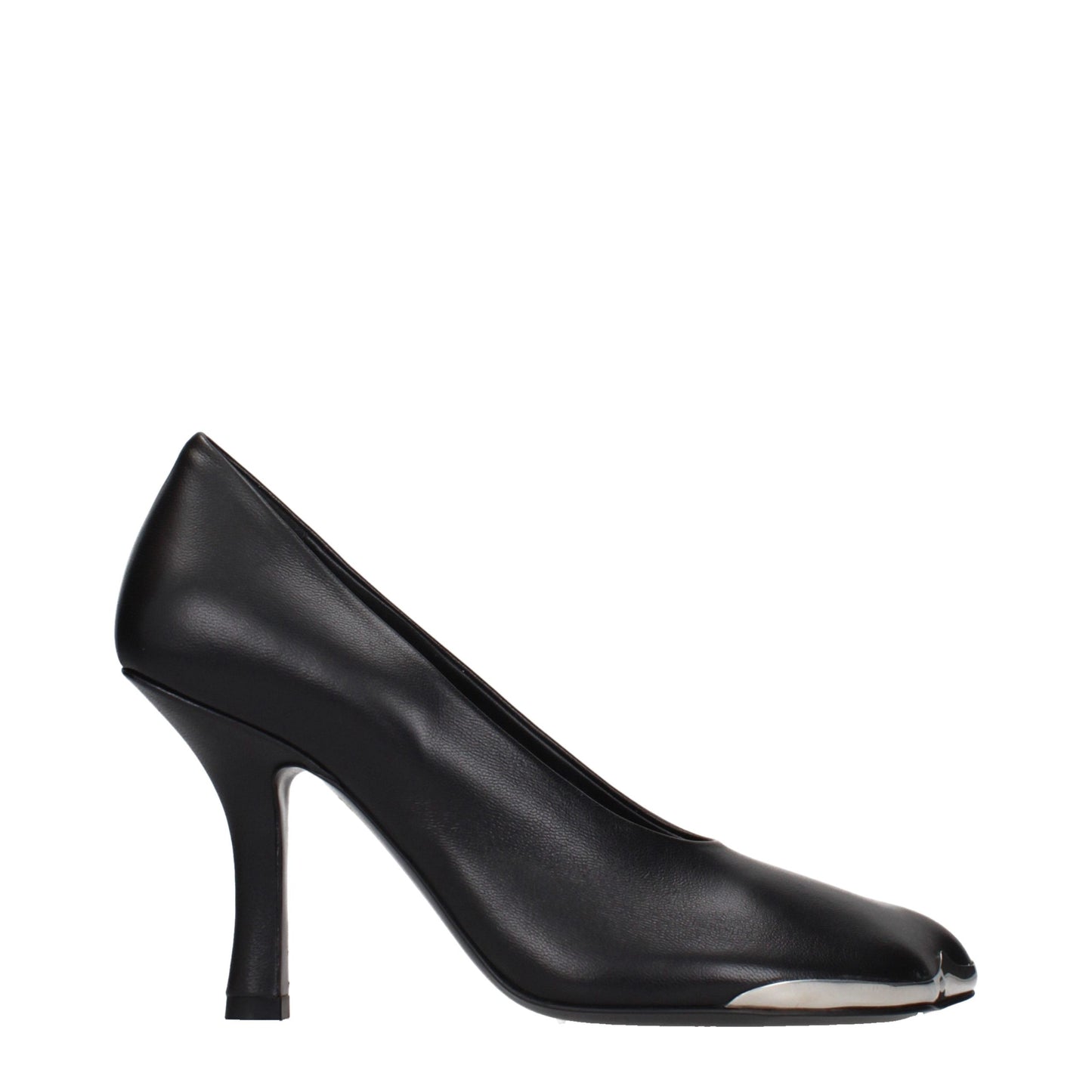 Zapatos de tacón alto de piel negra de Burberry