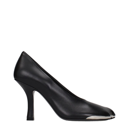 Zapatos de tacón alto de piel negra de Burberry