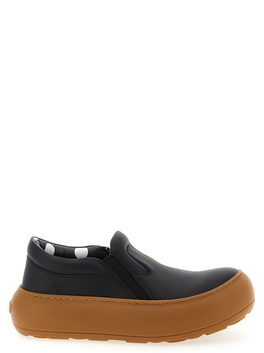 Moschino Zapatillas Gruesas de Piel Negra