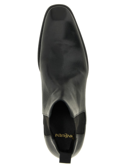 Botines Chelsea Saint Laurent de piel de becerro negra