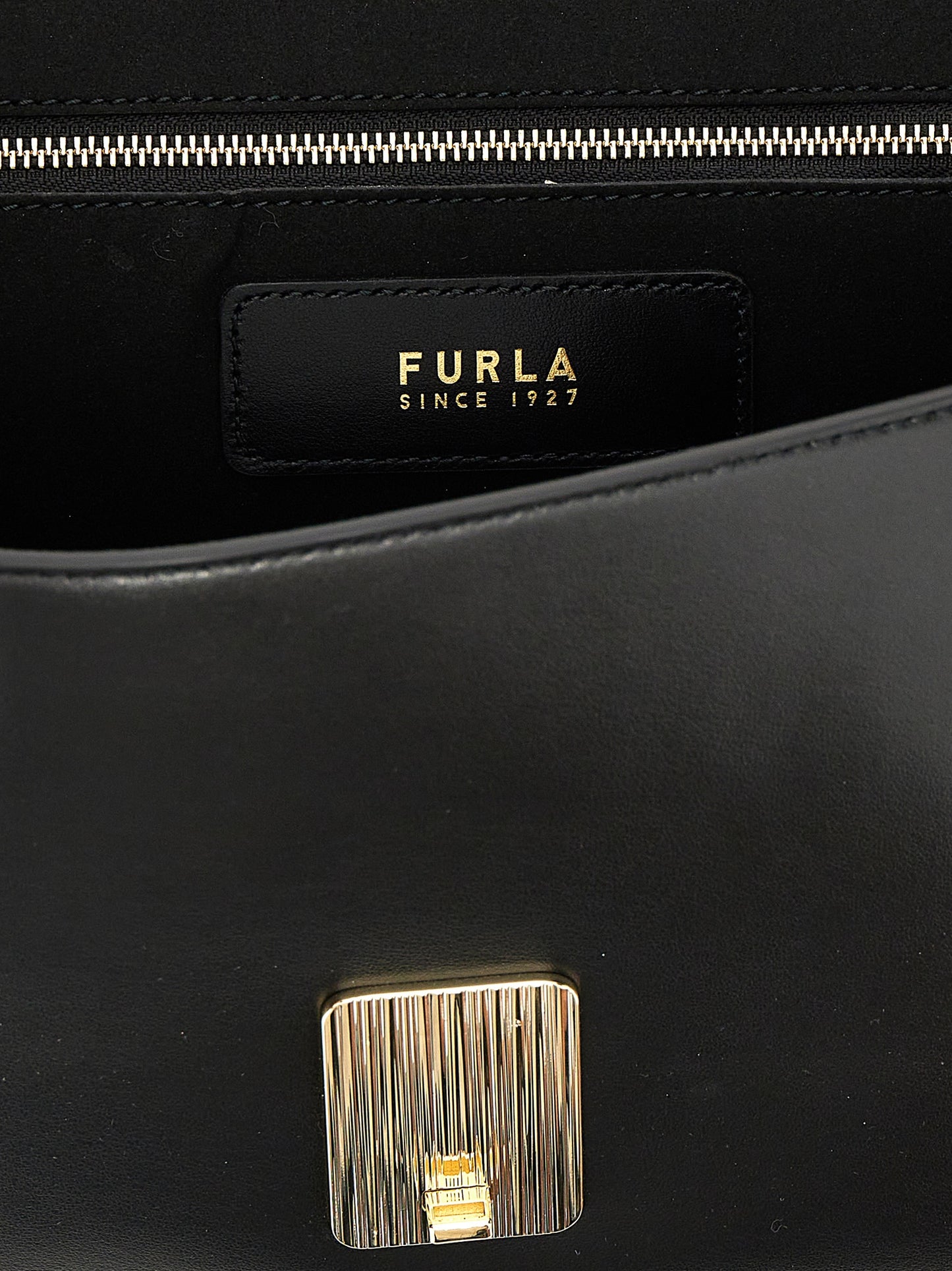 Bolso de hombro de cuero negro Furla